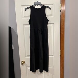 Sleeveless midi dress
